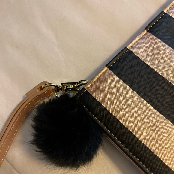 Betsey Johnson Clutch. Great for special events!  Excellent pre-owned condition. - Picture 3 of 6